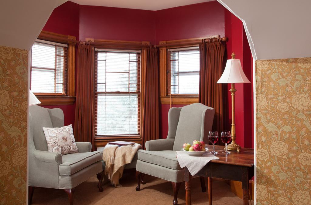 Lang House On Main Street Bed & Breakfast เบอร์ลิงตัน ภายนอก รูปภาพ