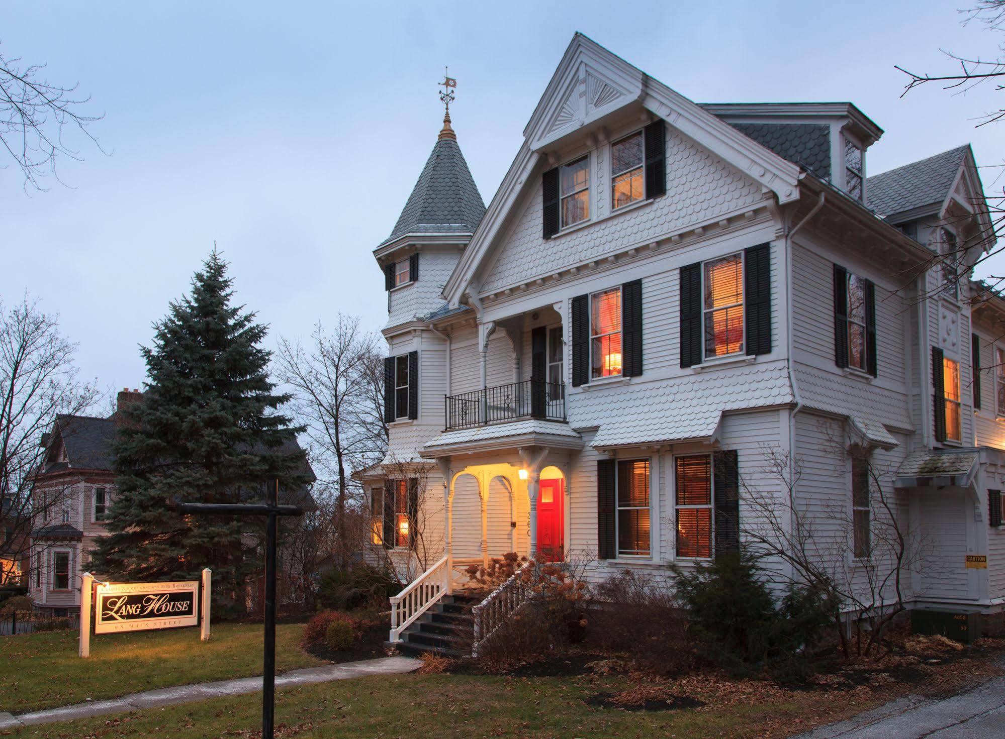 Lang House On Main Street Bed & Breakfast เบอร์ลิงตัน ภายนอก รูปภาพ