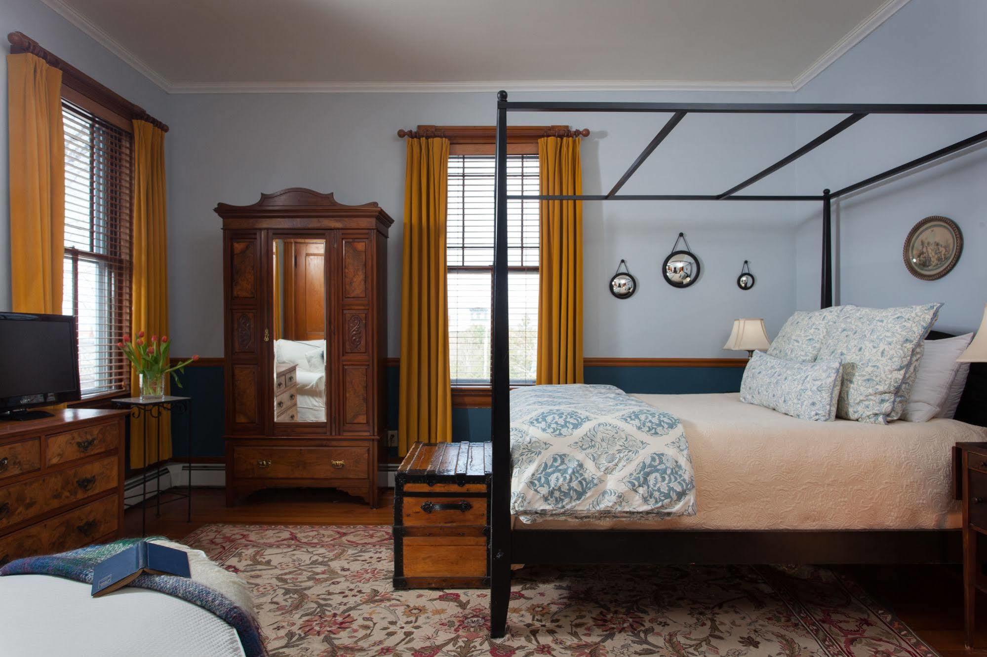 Lang House On Main Street Bed & Breakfast เบอร์ลิงตัน ภายนอก รูปภาพ