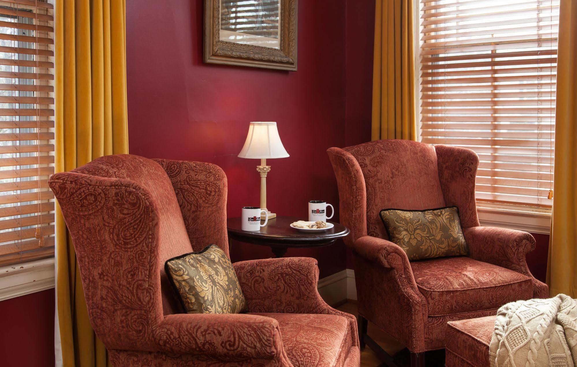 Lang House On Main Street Bed & Breakfast เบอร์ลิงตัน ภายนอก รูปภาพ